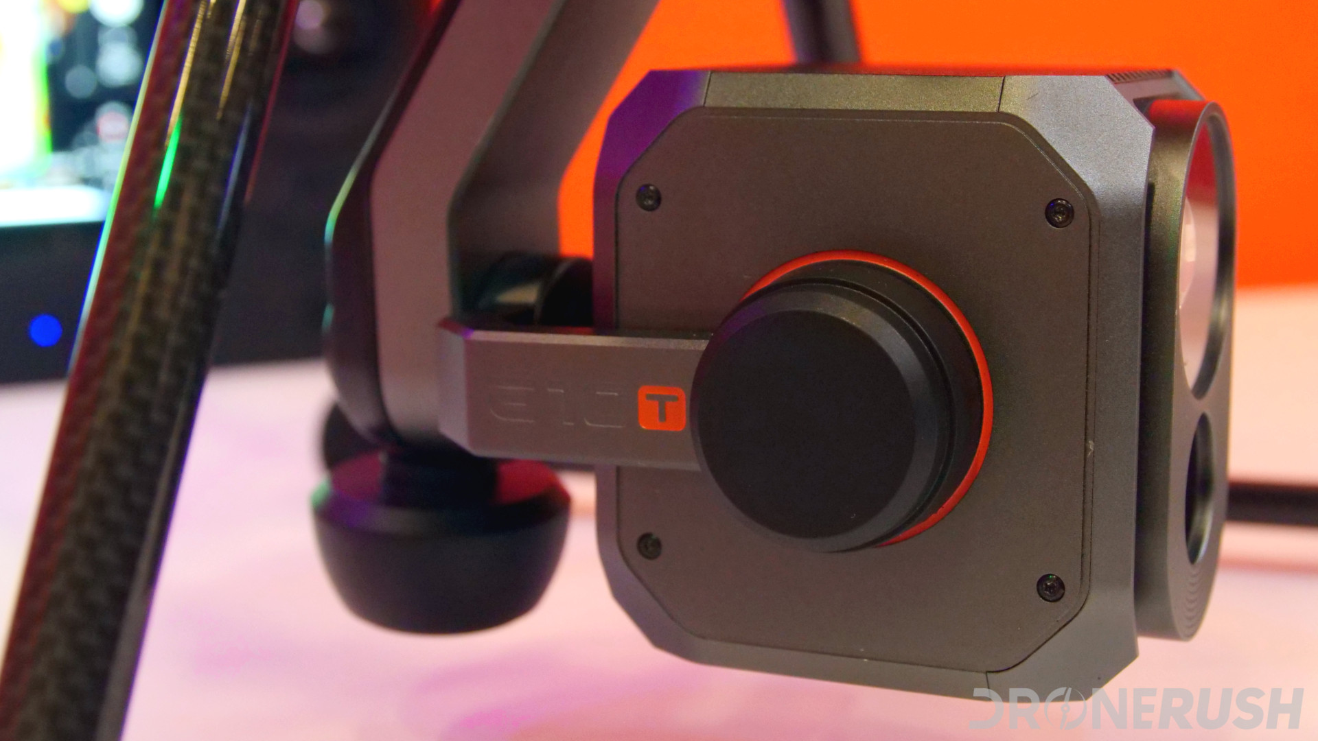 Yuneec E10T thermal camera side on H520 commercial drone at interdrone 2018